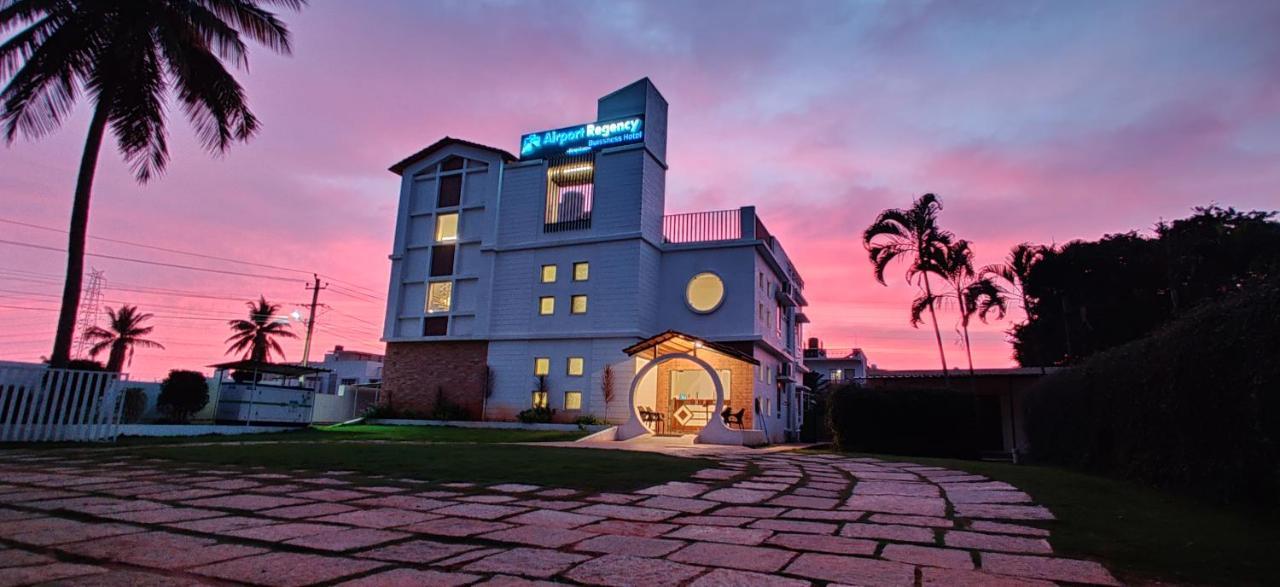 Airport Regency Hotel Devanahalli Eksteriør billede
