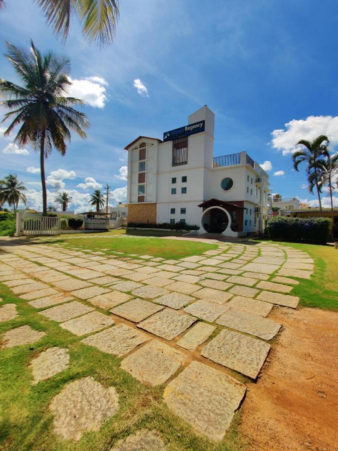 Airport Regency Hotel Devanahalli Eksteriør billede