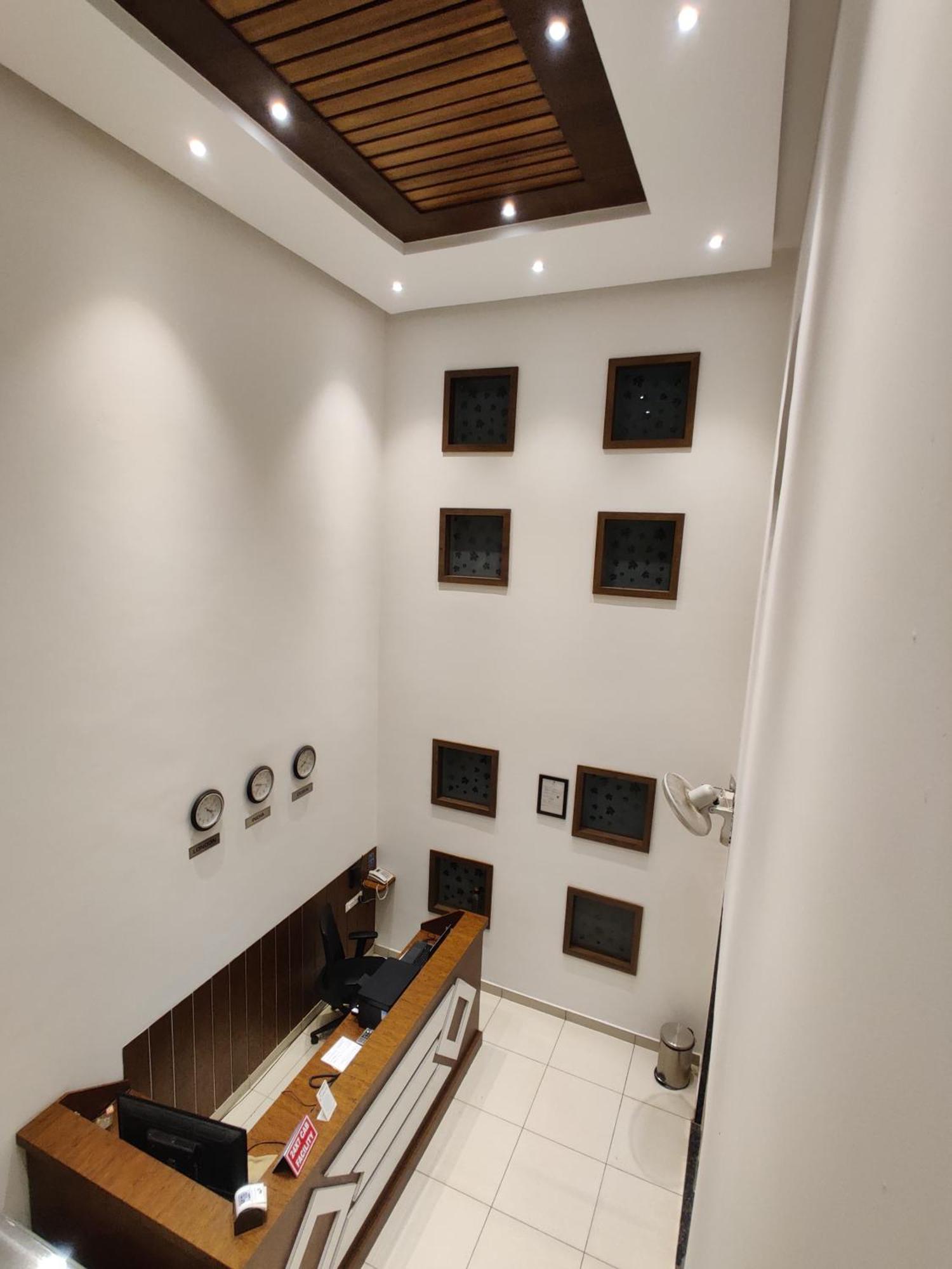 Airport Regency Hotel Devanahalli Eksteriør billede