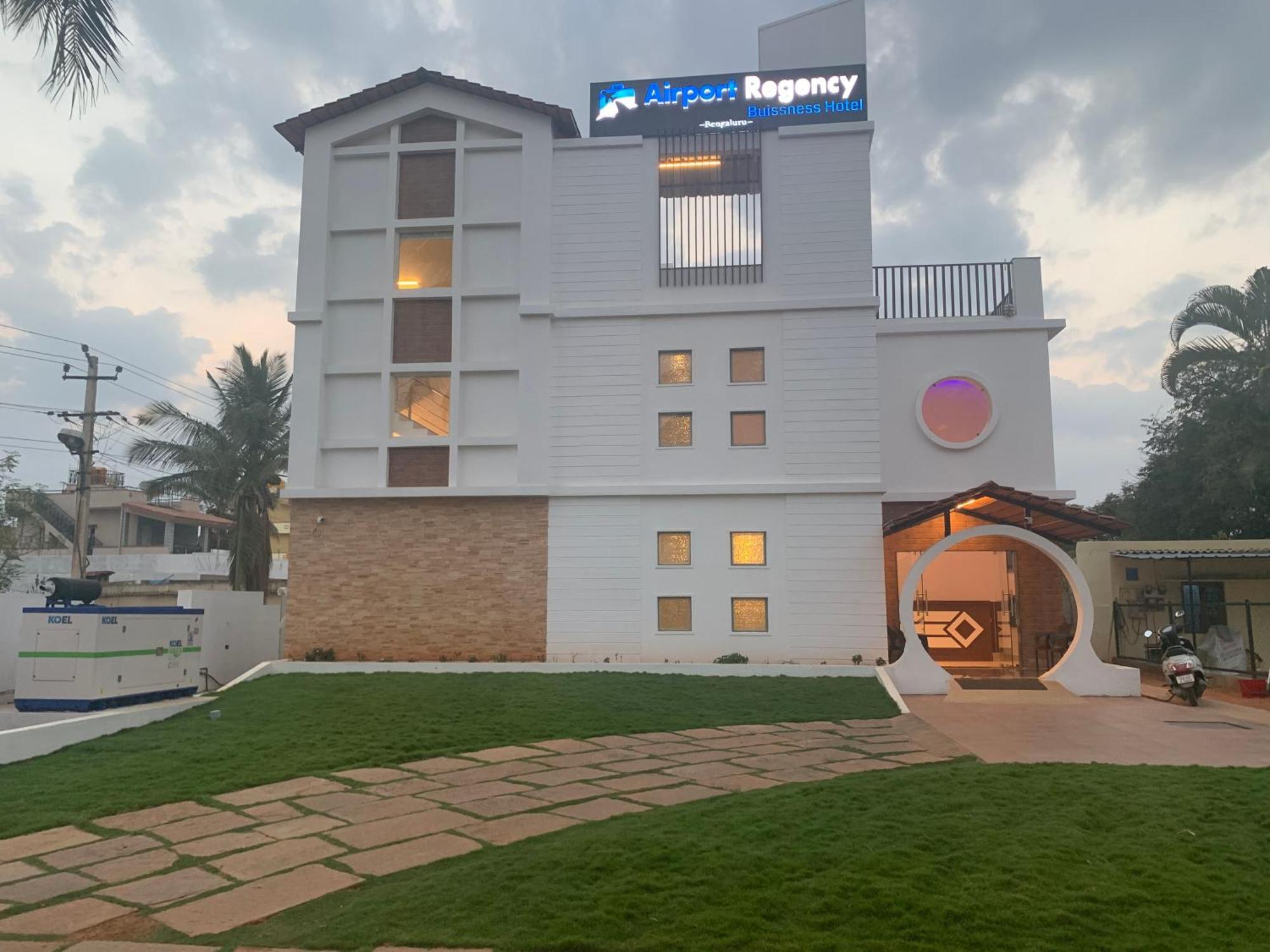 Airport Regency Hotel Devanahalli Eksteriør billede