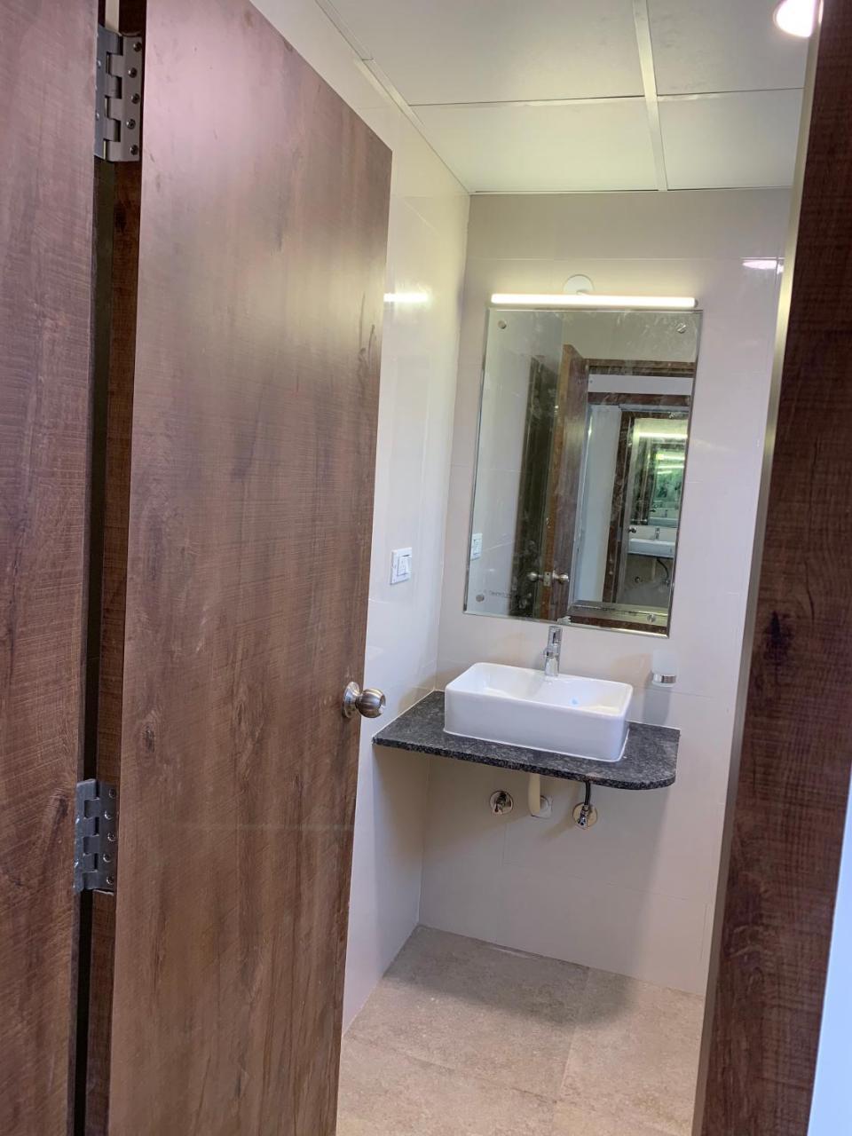 Airport Regency Hotel Devanahalli Eksteriør billede